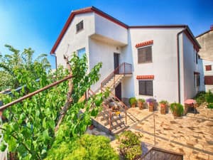 thumbnail: Exterior