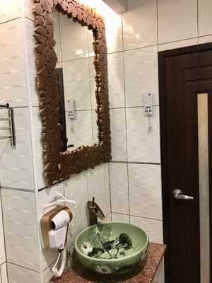 thumbnail: Bathroom shower