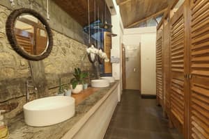 thumbnail: Bathroom sink