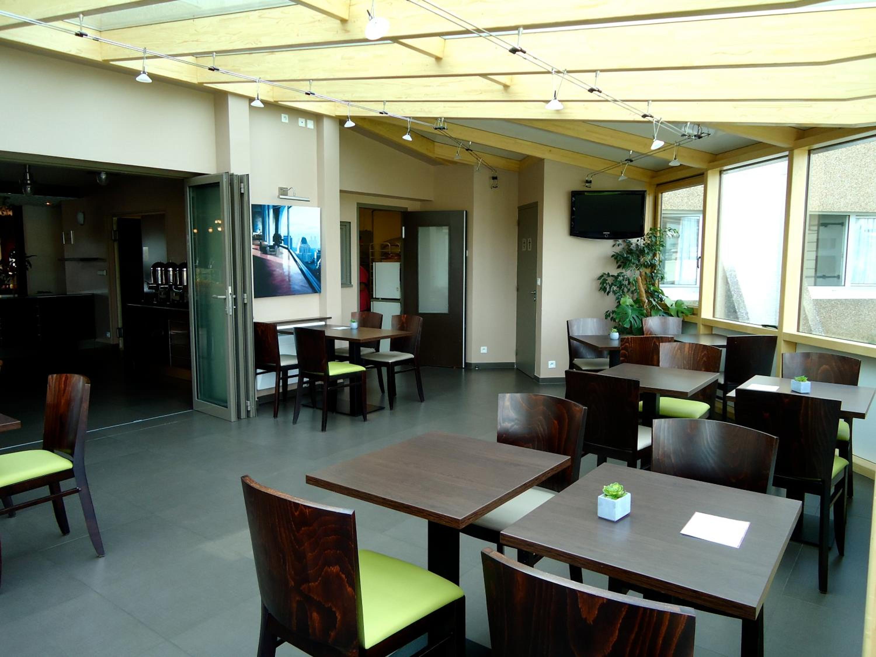 Restaurant-cafeteria