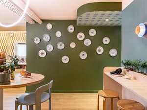 thumbnail: Restaurant