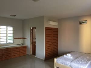 thumbnail: Interior entrance