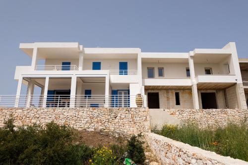 96757541.jpg