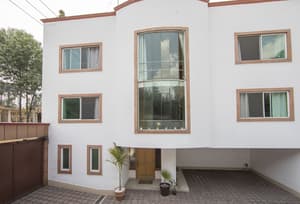thumbnail: Exterior detail