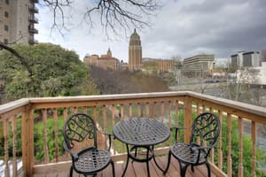 thumbnail: Balcony view