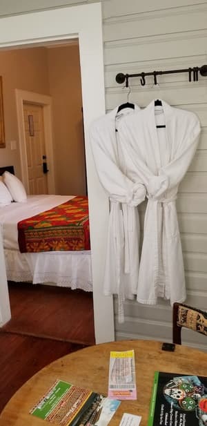thumbnail: Room amenity