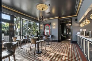 thumbnail: Bar (on property)