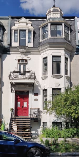 thumbnail: Front of property