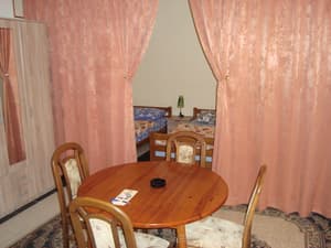 thumbnail: In-room dining
