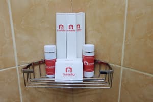 thumbnail: Bathroom amenities