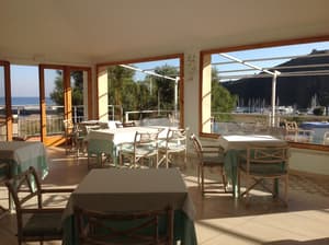 thumbnail: Breakfast area
