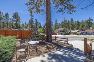 thumbnail: Front of property