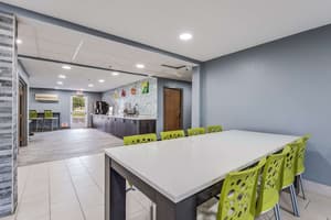 thumbnail: Breakfast area