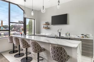 thumbnail: Bar (on property)