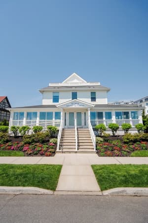 thumbnail: Front of property
