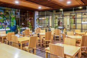 thumbnail: Restaurant
