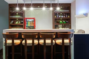 thumbnail: Bar (on property)