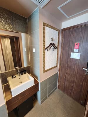 thumbnail: Bathroom
