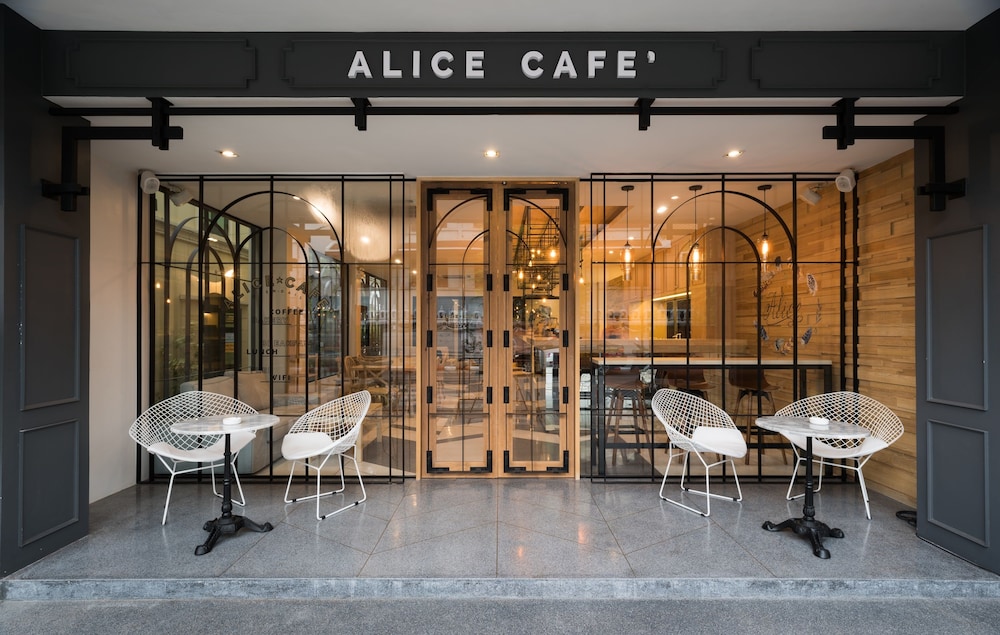 Coffee shop