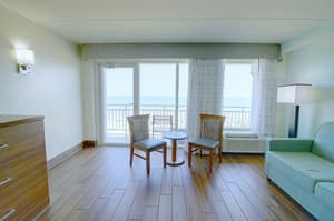 thumbnail: Living area