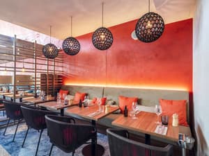 thumbnail: Restaurant