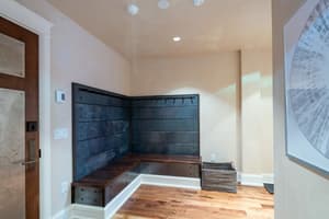 thumbnail: Interior entrance
