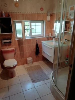 thumbnail: Bathroom shower