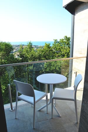 thumbnail: Balcony