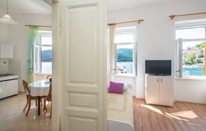thumbnail: Interior