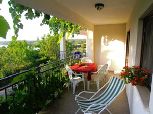 thumbnail: Terrace/patio