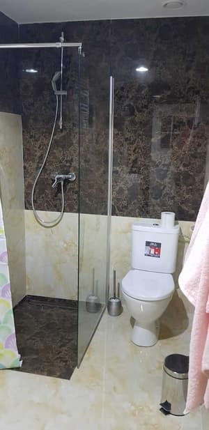 thumbnail: Bathroom shower