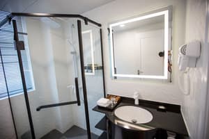 thumbnail: Bathroom shower
