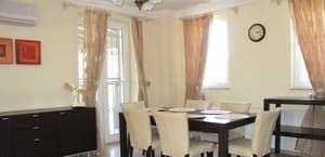 thumbnail: In-room dining