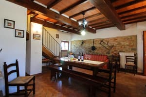 thumbnail: In-room dining