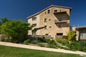 thumbnail: Front of property