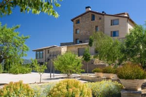 thumbnail: Front of property