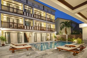 thumbnail: Outdoor pool