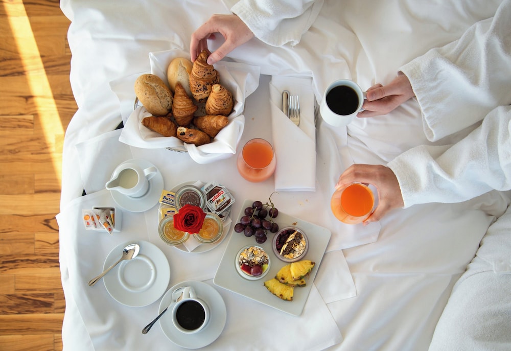 Room service - dining