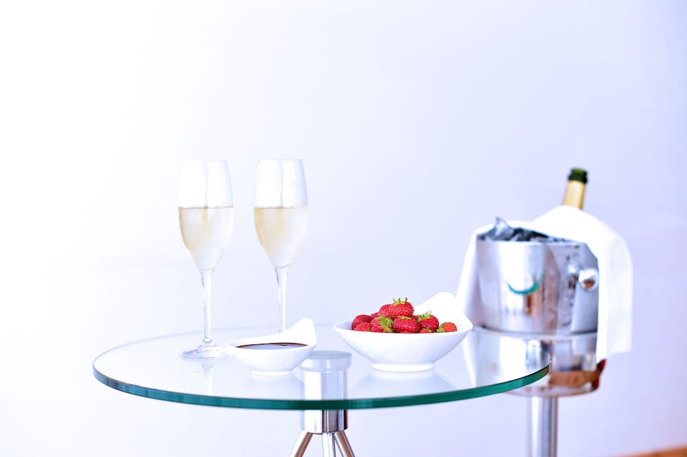 Room service - dining