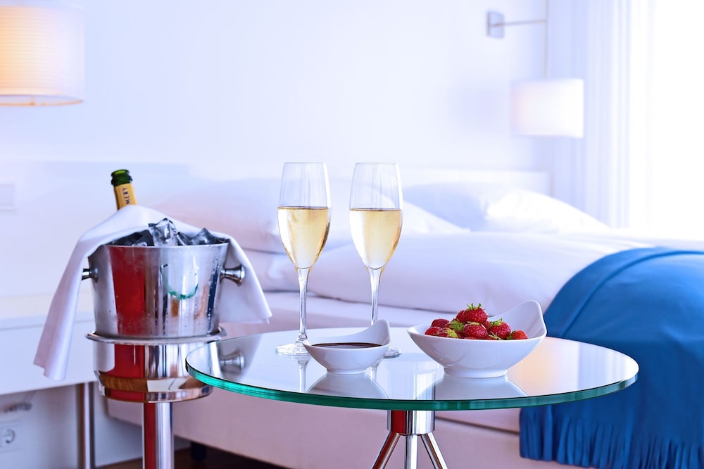 Room service - dining