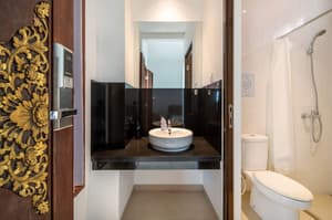 thumbnail: Bathroom