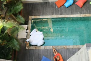 thumbnail: Pool