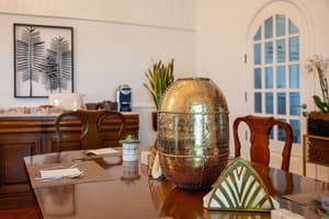 thumbnail: Breakfast area