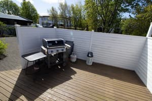 thumbnail: BBQ/picnic area