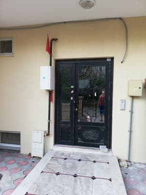 thumbnail: Property entrance