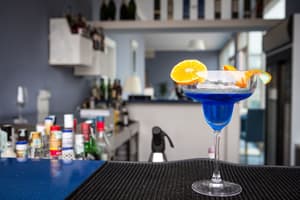 thumbnail: Bar (on property)