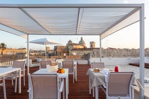 thumbnail: Terrace/patio