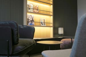thumbnail: Bar (on property)