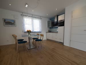 thumbnail: In-room dining