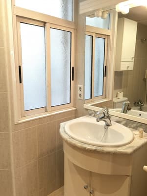 thumbnail: Bathroom sink